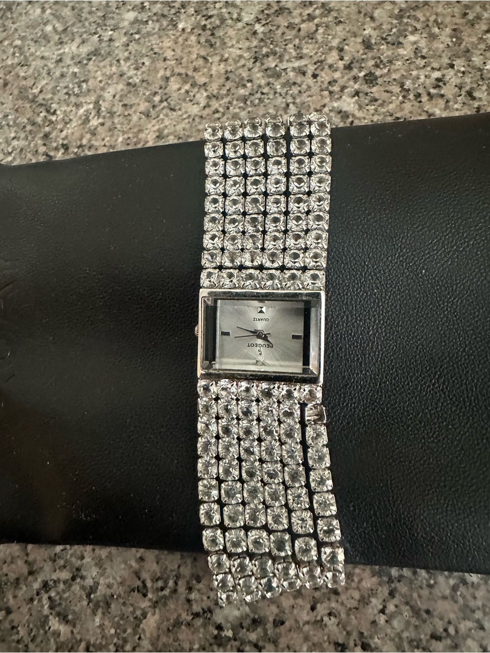 Crystal Strap Silver Women's Quartz Watch - Unbranded